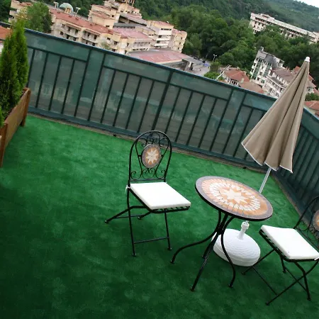Leon Rent Studio 8 *